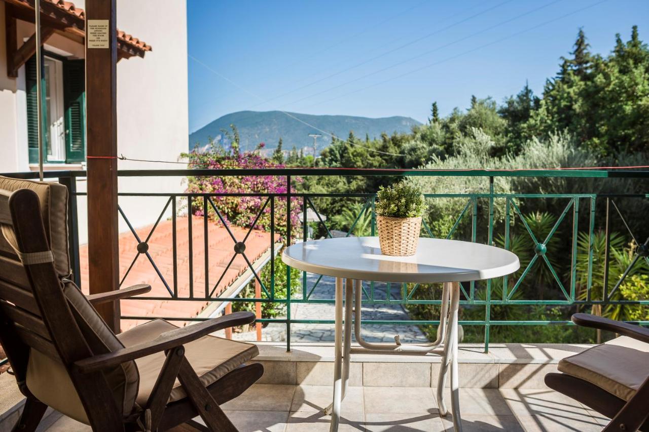 Panorama Apartments Fiscardo فيسكاردو المظهر الخارجي الصورة