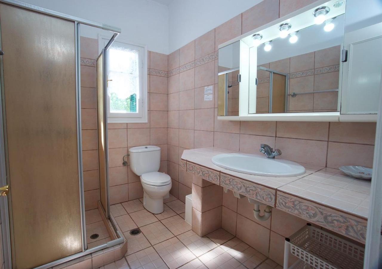 Panorama Apartments Fiscardo فيسكاردو المظهر الخارجي الصورة