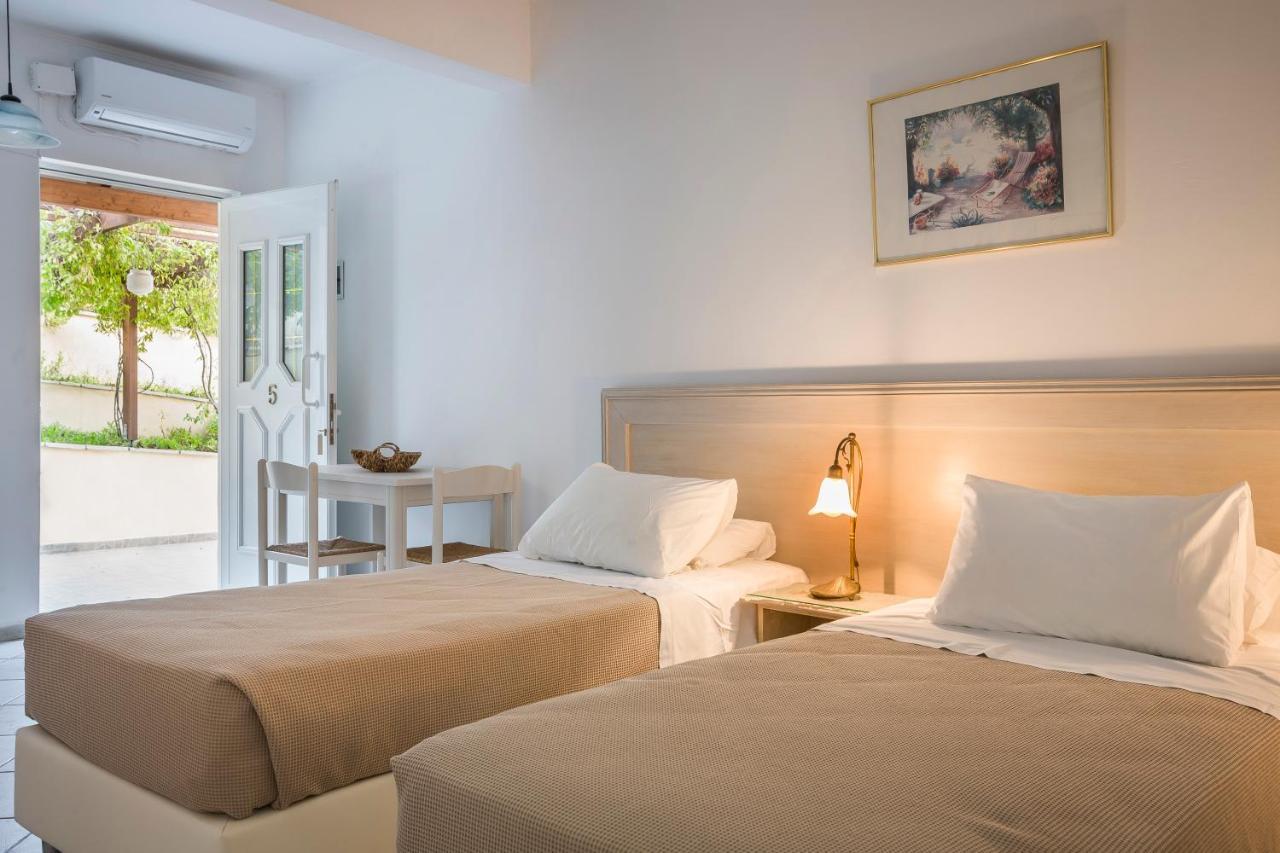 Panorama Apartments Fiscardo فيسكاردو المظهر الخارجي الصورة