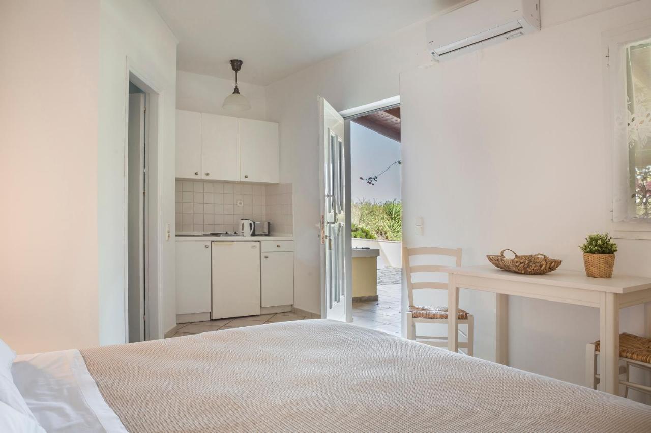 Panorama Apartments Fiscardo فيسكاردو المظهر الخارجي الصورة