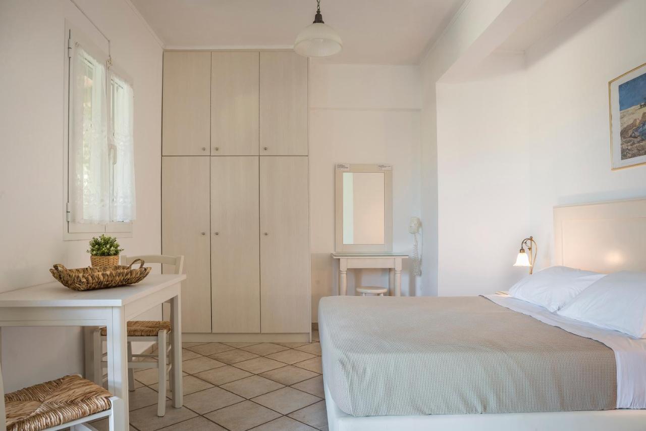 Panorama Apartments Fiscardo فيسكاردو المظهر الخارجي الصورة