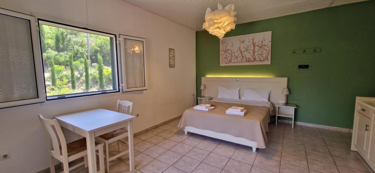 Panorama Apartments Fiscardo فيسكاردو المظهر الخارجي الصورة