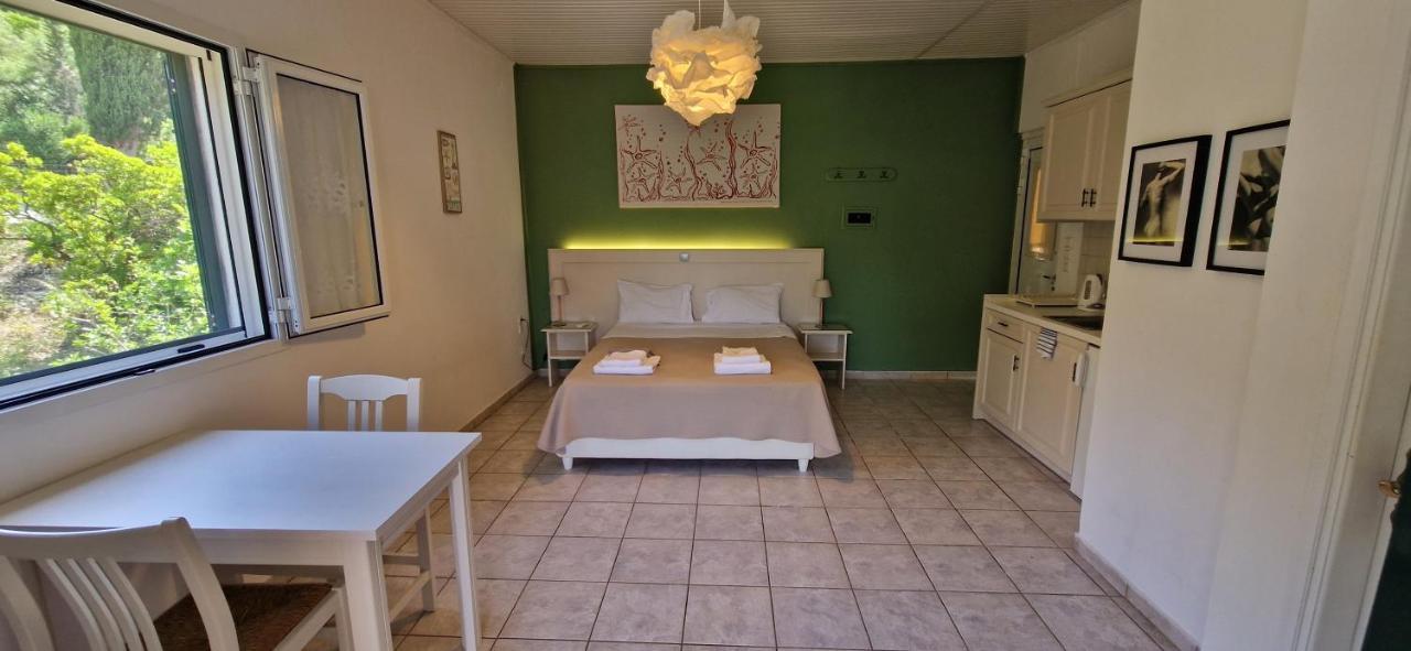 Panorama Apartments Fiscardo فيسكاردو المظهر الخارجي الصورة